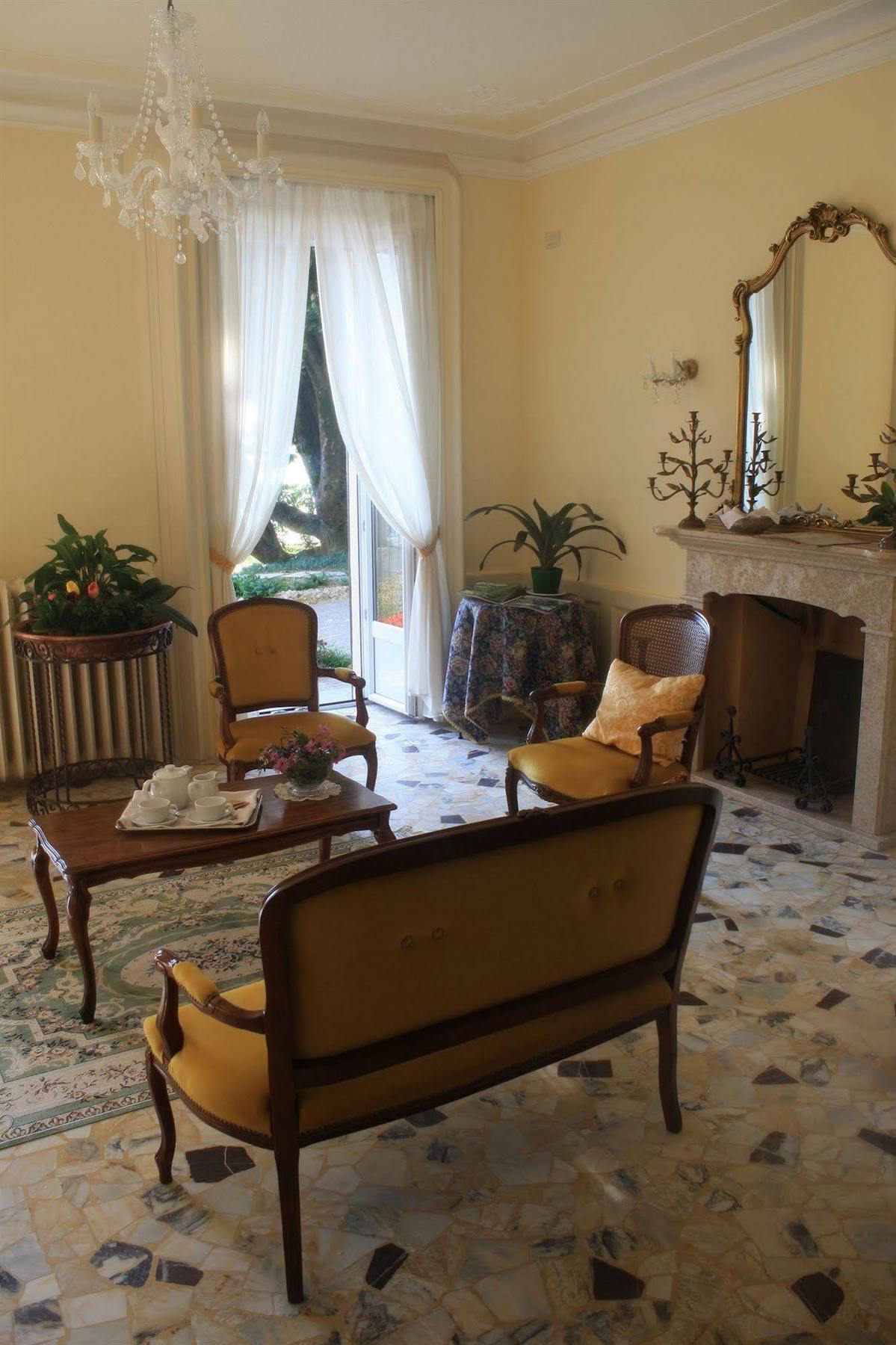 Villa La Mirabella Cadenabbia Екстер'єр фото